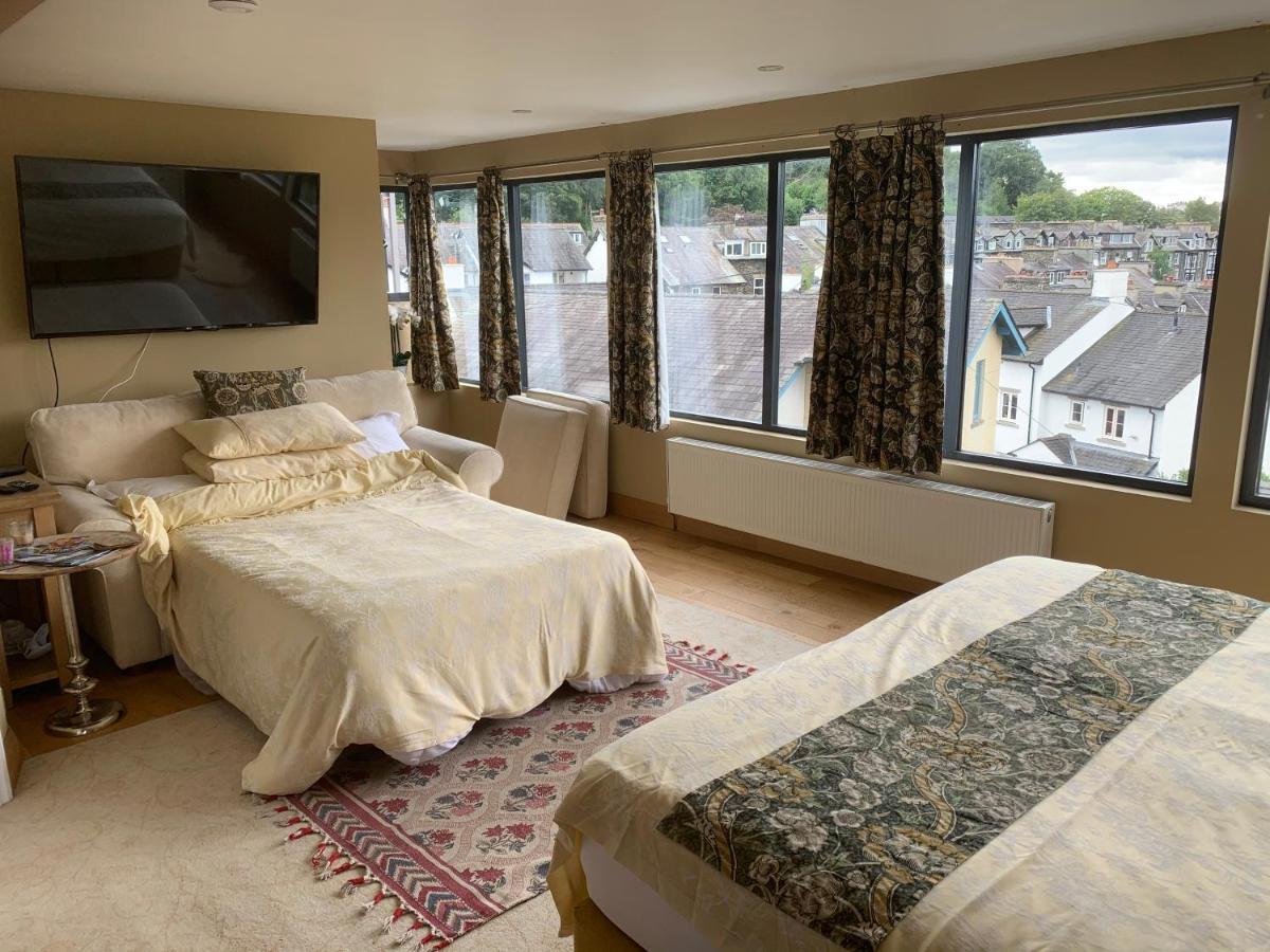 The Penthouse Bowness Luxury Loft Jacuzzi Bath & Complimentary Lakeview Spa Membership Экстерьер фото