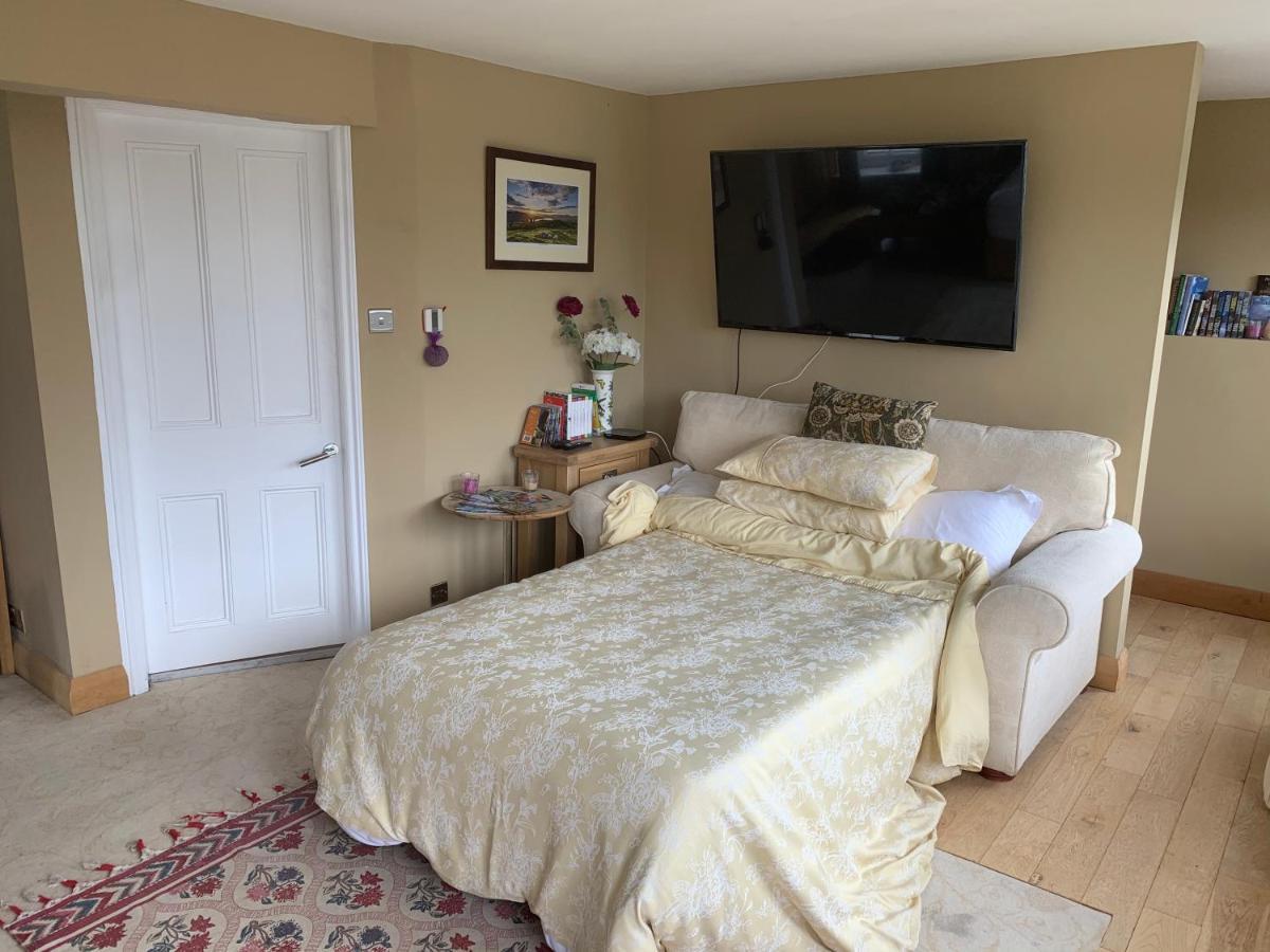The Penthouse Bowness Luxury Loft Jacuzzi Bath & Complimentary Lakeview Spa Membership Экстерьер фото